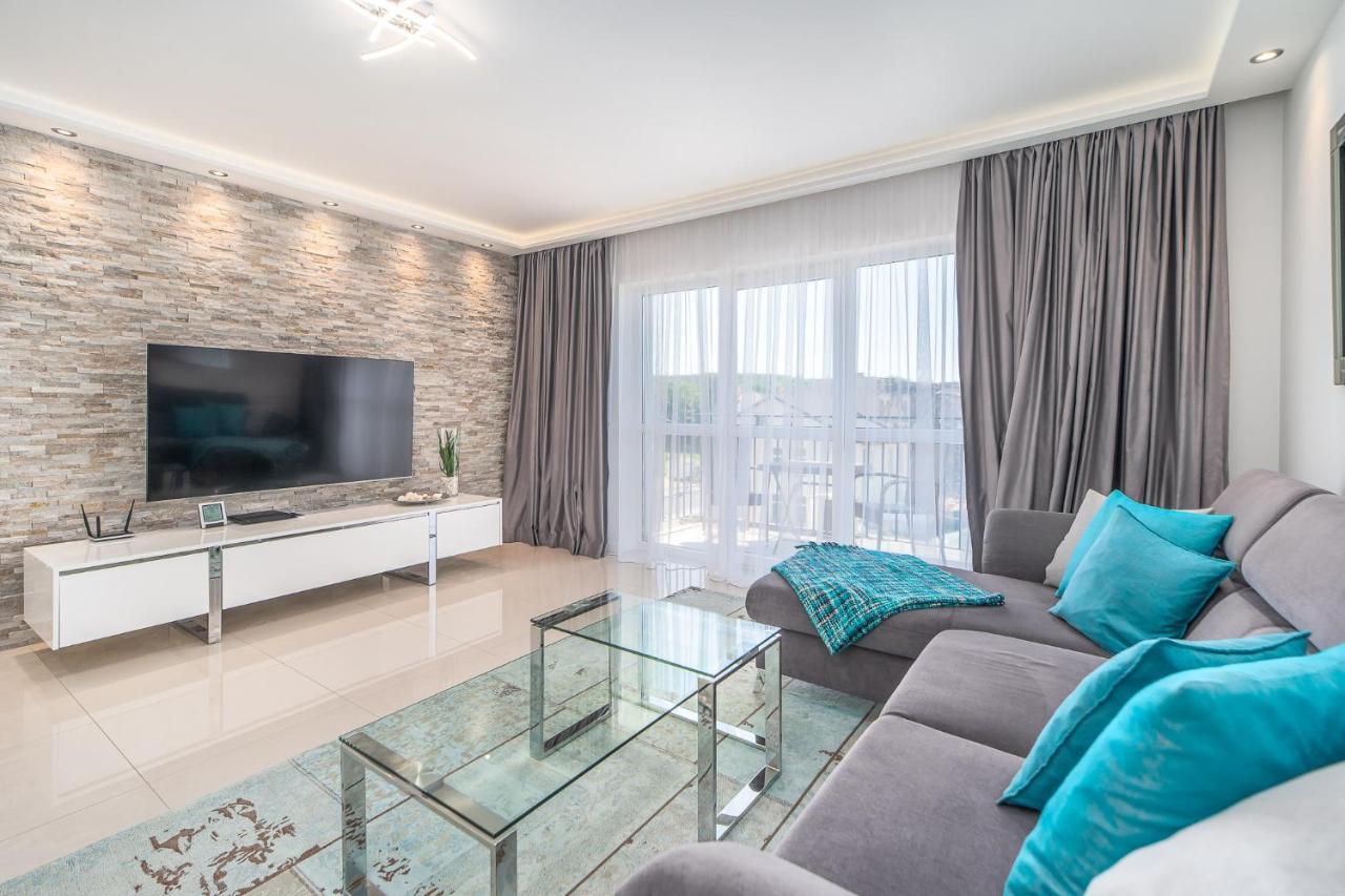 Stylish Vacation Apartment With Parking In Miedzyzdroje By Noclegi Renters Exteriör bild